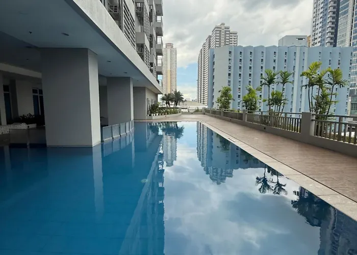 For Short In Ermita Near Slmec & Us Embassy مانيلا